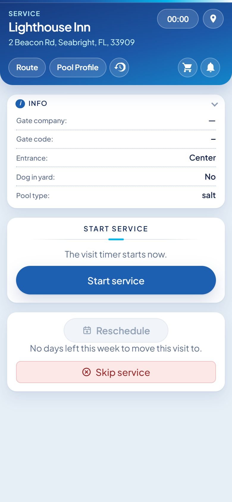 Field app: a service visit with gate details and the start button.